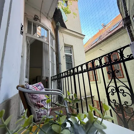 Hviezdoslav Square, The Historic Heart Of Lejlighed